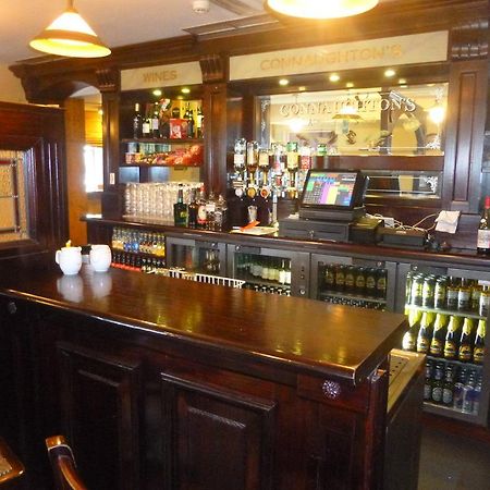 Achill Sound Hotel - Ostan Ghob A'Choire Buitenkant foto