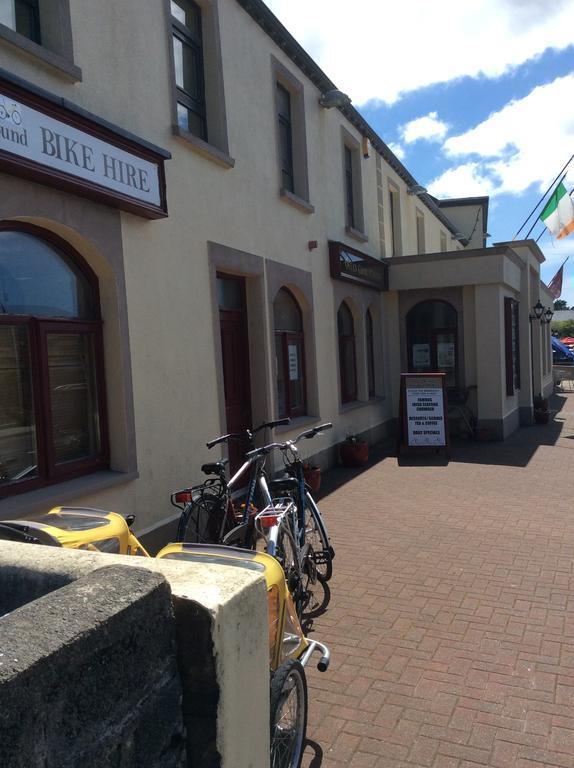Achill Sound Hotel - Ostan Ghob A'Choire Buitenkant foto